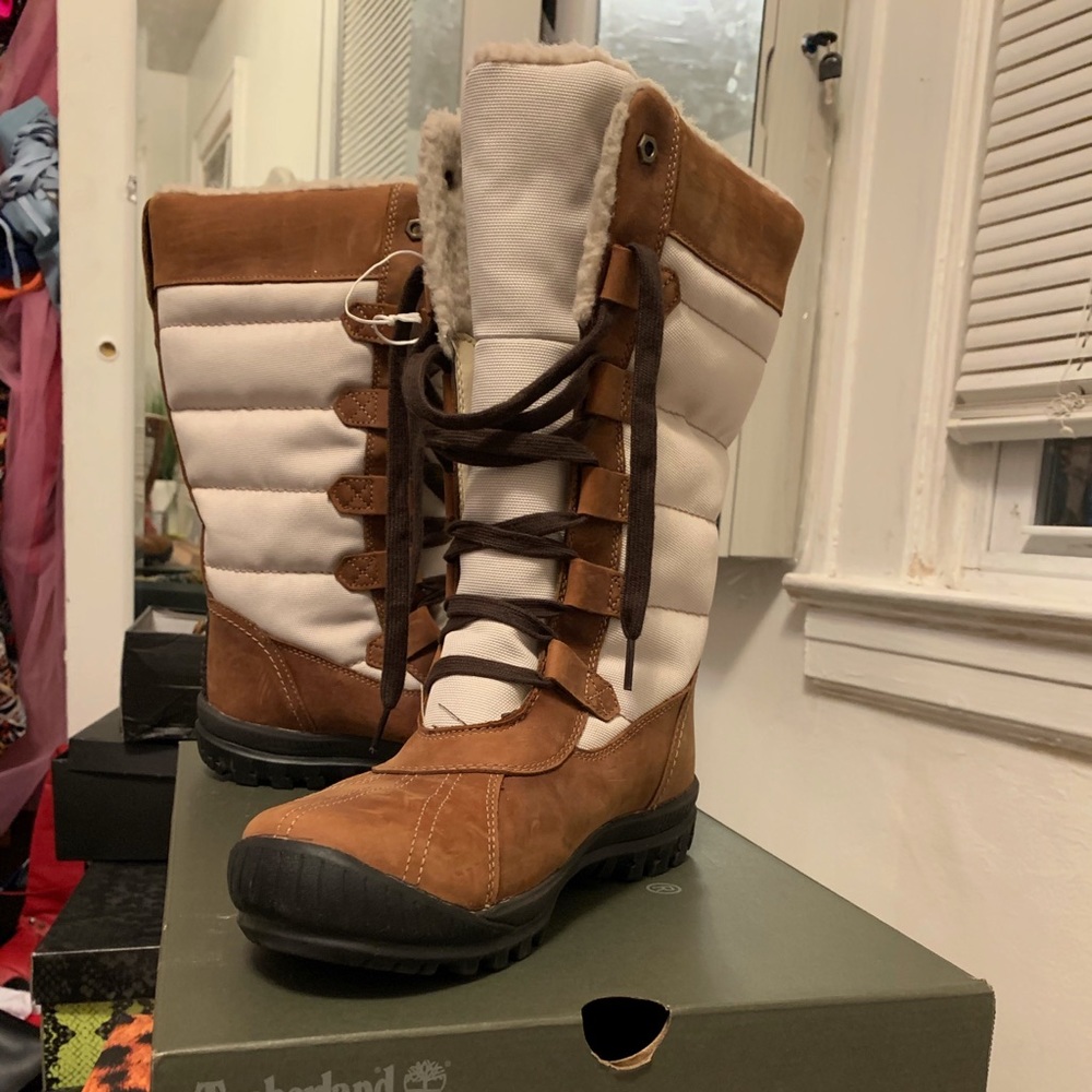 Timberland snow boots women’s size 8